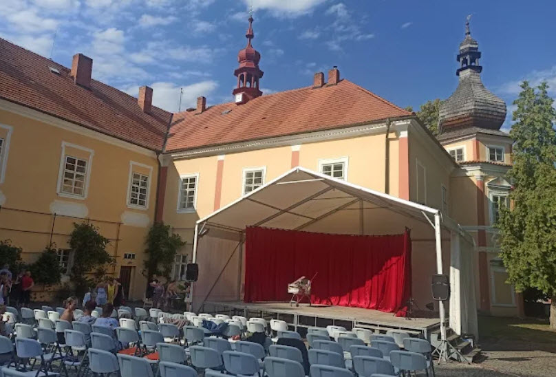 Zamek Čestice, Czech Republic (Czechia)